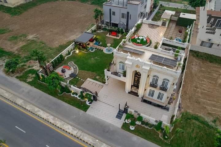 1-Kanal Lawn + 1-Kanal Full Basement Home-1