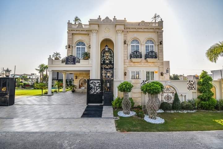 1-Kanal Lawn + 1-Kanal Full Basement Home-2