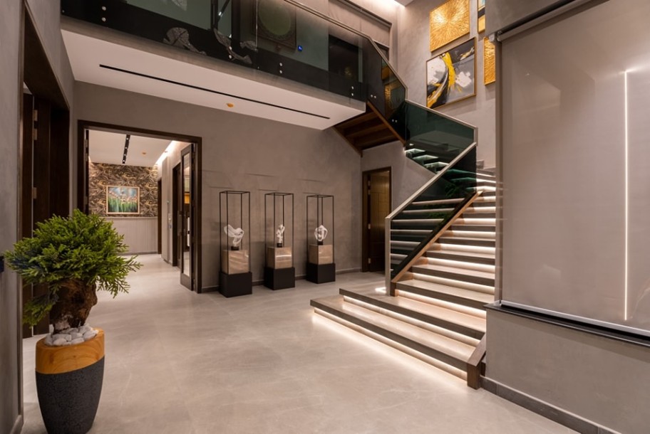 Brand New Corner Furnished Aamazing House-4