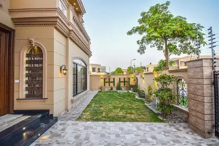 Houses in DHA Phase 7-7